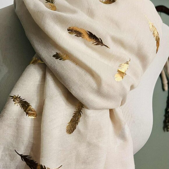 New Handmade Gold Feather Scarf, 190×68cm NWT - Picture 4 of 9